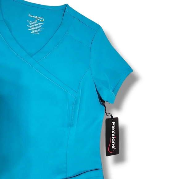 Flexxione Teal Medical/Nurse Scrub Top XS V-Neck Multiple Pocket Comfortable Fit - Picture 8 of 12